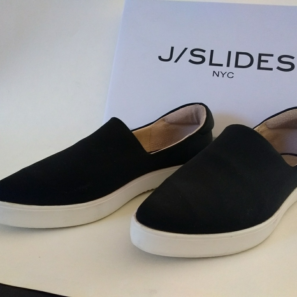 Women Sneakers. Excellent Condition